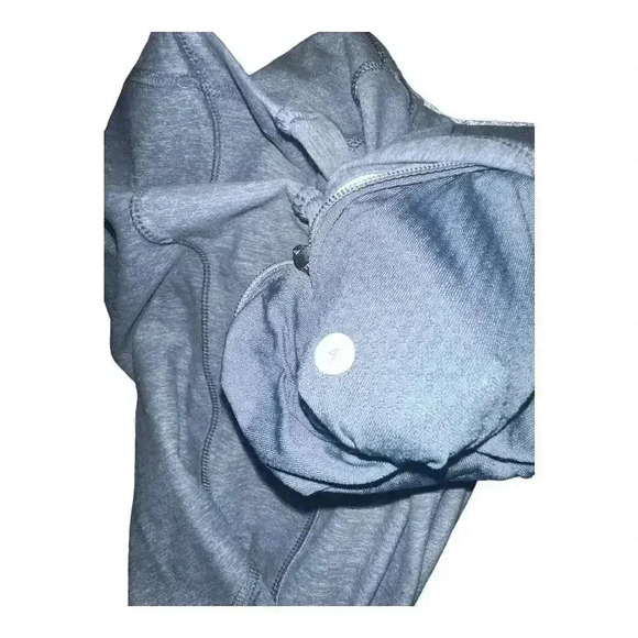Lululemon Run Back On Track Gray Pullover, Size 4 - Picture 11 of 11